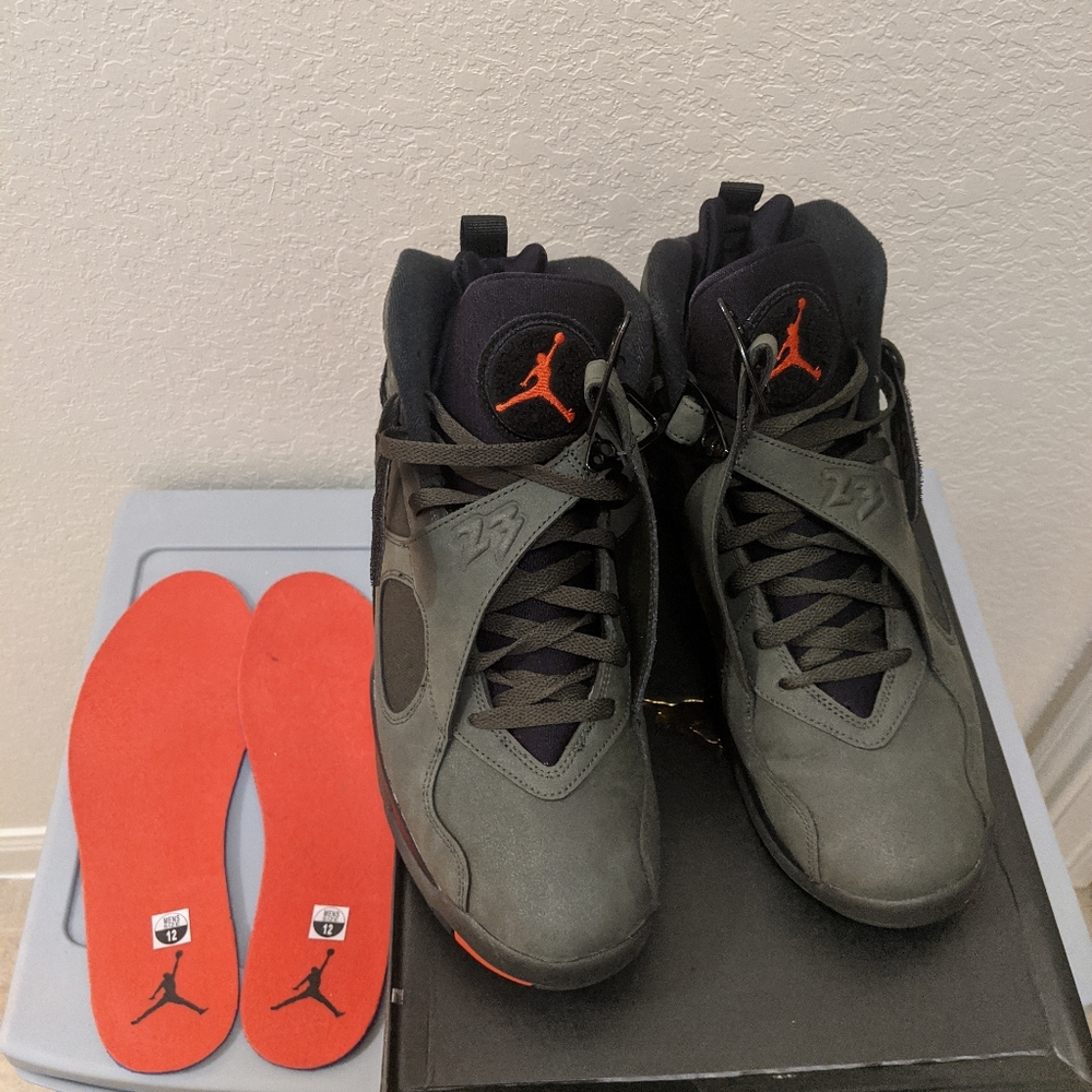 Mens Jordan Retro Basketball. Shoe